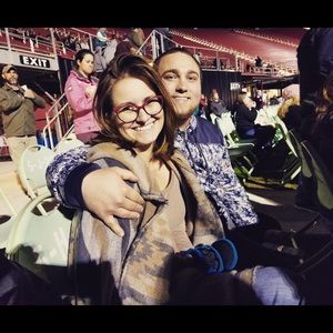 Meet your Posher, Alexis